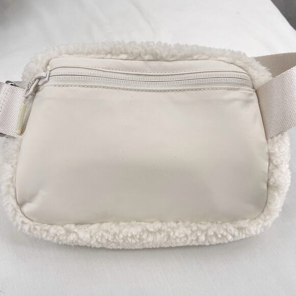 bunny lululemon belt bag Lululemon Lunar New Year Rabbit Sherpa Belt Bag Cream Bunny Easter Metal  Buckle